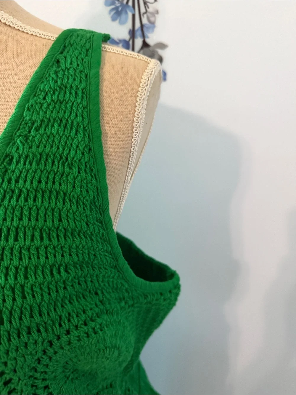 Green Crochet Bodice Sleeveless Midi Dress - Picture 4 of 7